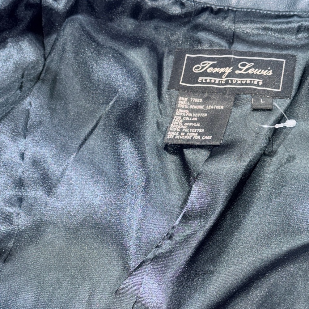 Green 100% 3 Button Leather Jacket - image 8